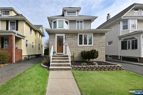 34 Hazelton Street, Ridgefield Park, NJ 07660 - MLS#: 25011648
