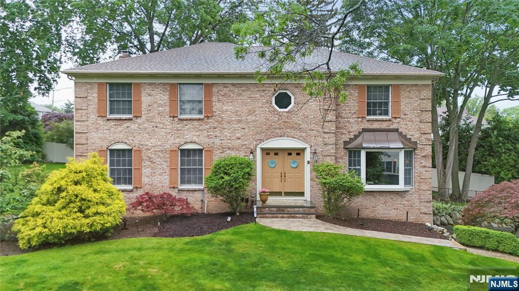Property for Sale at 20 Tuxedo Avenue, Park Ridge, New Jersey - Bedrooms: 4 
Bathrooms: 4.5 
Rooms: 8  - $999,000