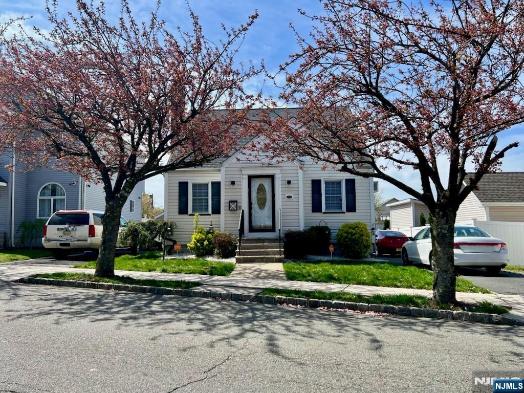 Property for Sale at 3234 Maier Street, Belleville, New Jersey - Bedrooms: 3 
Bathrooms: 2 
Rooms: 6  - $599,000