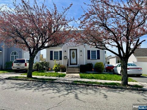 MLS: 25012825