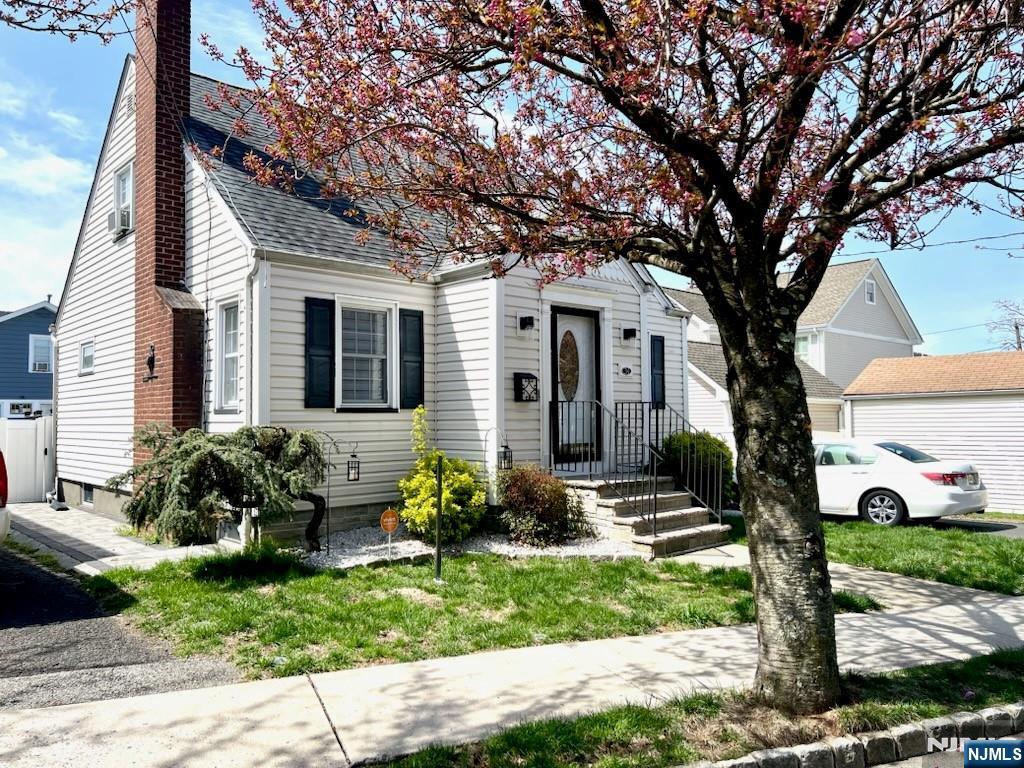 32-34 Maier Street