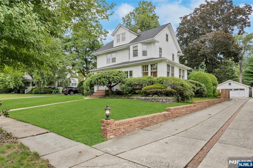 Homes for Sale in Northern NJ | ThisIsRiverEdge.com 694 Lotus Avenue