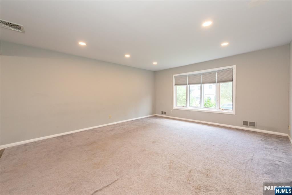 23 Urma Place