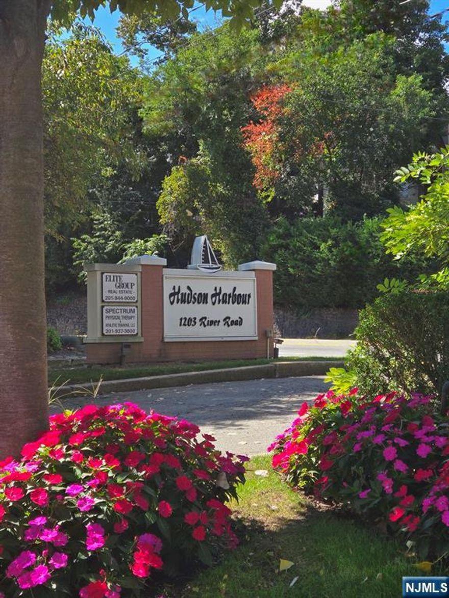 ALL Utilities IN (gas, electric, heat, HW, cable, Wi Fi, and one parking space)! In a luxury building and this very bright and spacious Apt. unit offers a breathtaking view of the Hudson River and NYC, with hardwood floor throughout. Building amenities feature 24hr security, pool, tennis court and fitness room. Great location too: NYC commuters' delight, with minutes' walk to NYC bus and ferry. Convenient grocery shopping and great restaurants in town. Bring your clients in! Owner has a NJ lic.