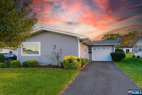 Photo of 29 Keats Road, Brick, NJ 08724 (MLS # 25038523)