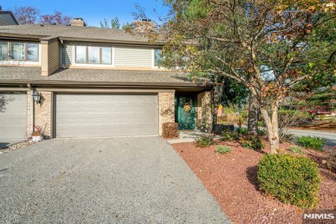 7 Sandburg Court Mahwah NJ 07430