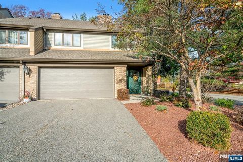 7 Sandburg Court Mahwah NJ 07430