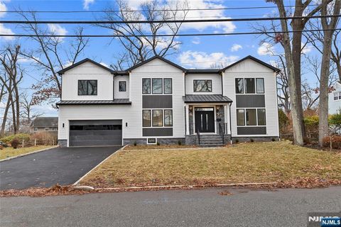 Photo of 508 Mountain Avenue, Twp of Washington, NJ 07676 (MLS # 26001243)