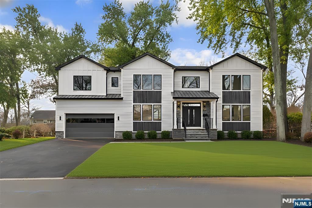 Photo of 508 Mountain Avenue, Twp of Washington, NJ 07676 (MLS # 26001243)