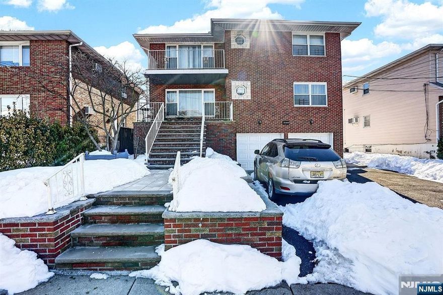 Bright and inviting 1-bedroom apartment located on a peaceful dead-end street in the heart of Fort Lee. Enjoy a private entrance, beautifully updated flooring, and windows throughout that fill the space with natural light. The open layout offers a comfortable living area and a spacious bedroom. Unit includes heat, one parking space and your own washer/dryer. Conveniently situated just steps from NJ Transit buses, Constitution Park, and a wide variety of shops and restaurants. Requirements: Minimum credit score of 675, background check, proof of income and ID, and 1.5 monthsâ€™ security deposit.