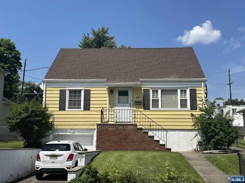 577 Center Avenue River Edge NJ 07661