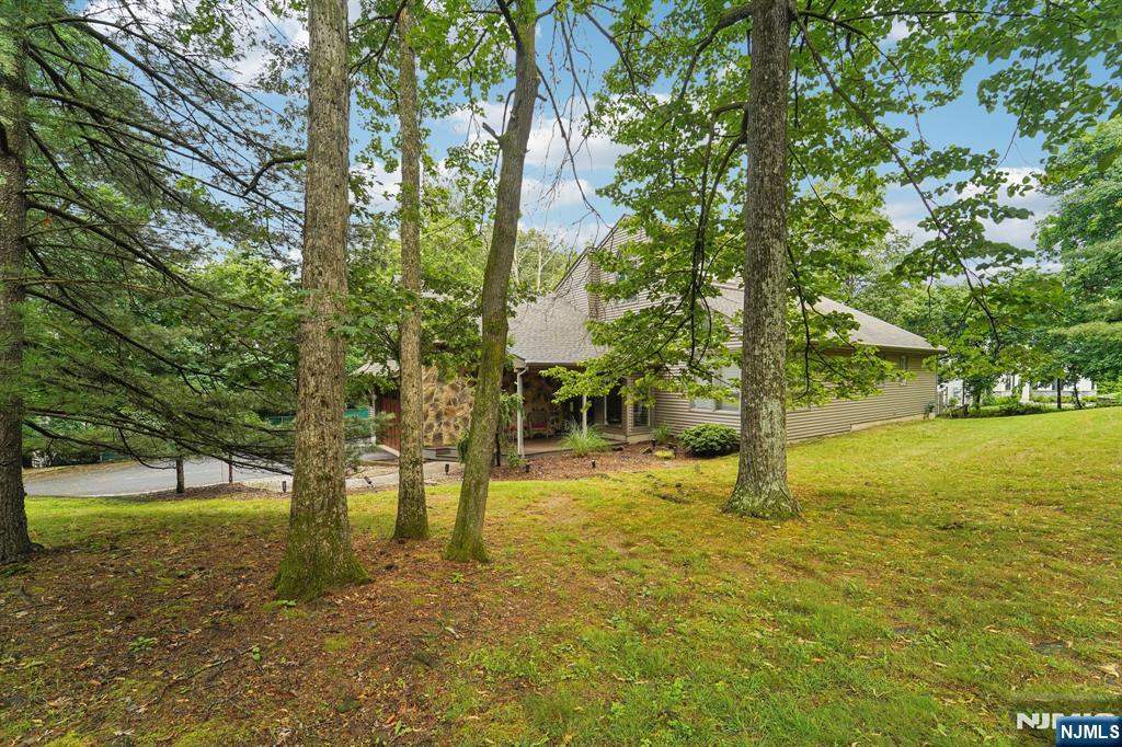 60 Toms Lake Road