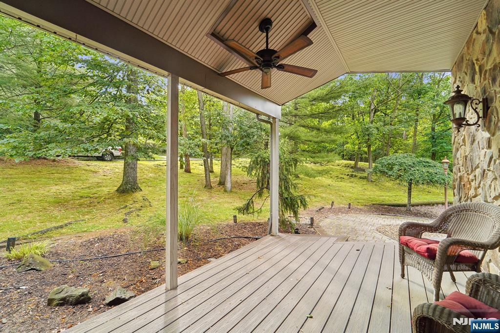 60 Toms Lake Road