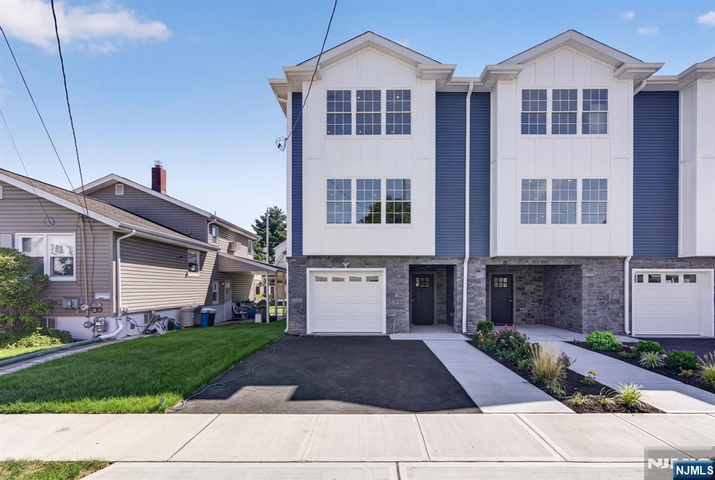 454 A Grace Avenue