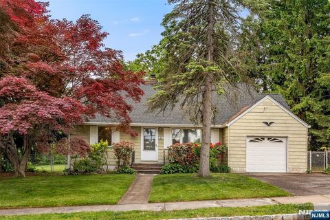 Photo of 66 Coeyman Avenue, Bloomfield, NJ 07003 (MLS # 26017958)