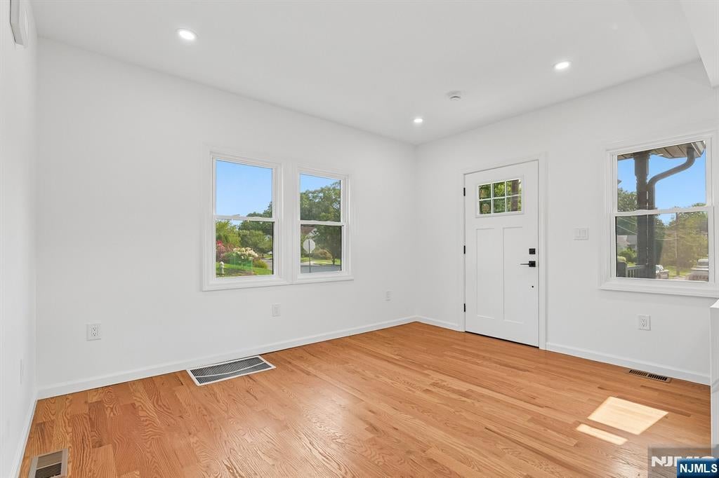 7 Franklin Avenue