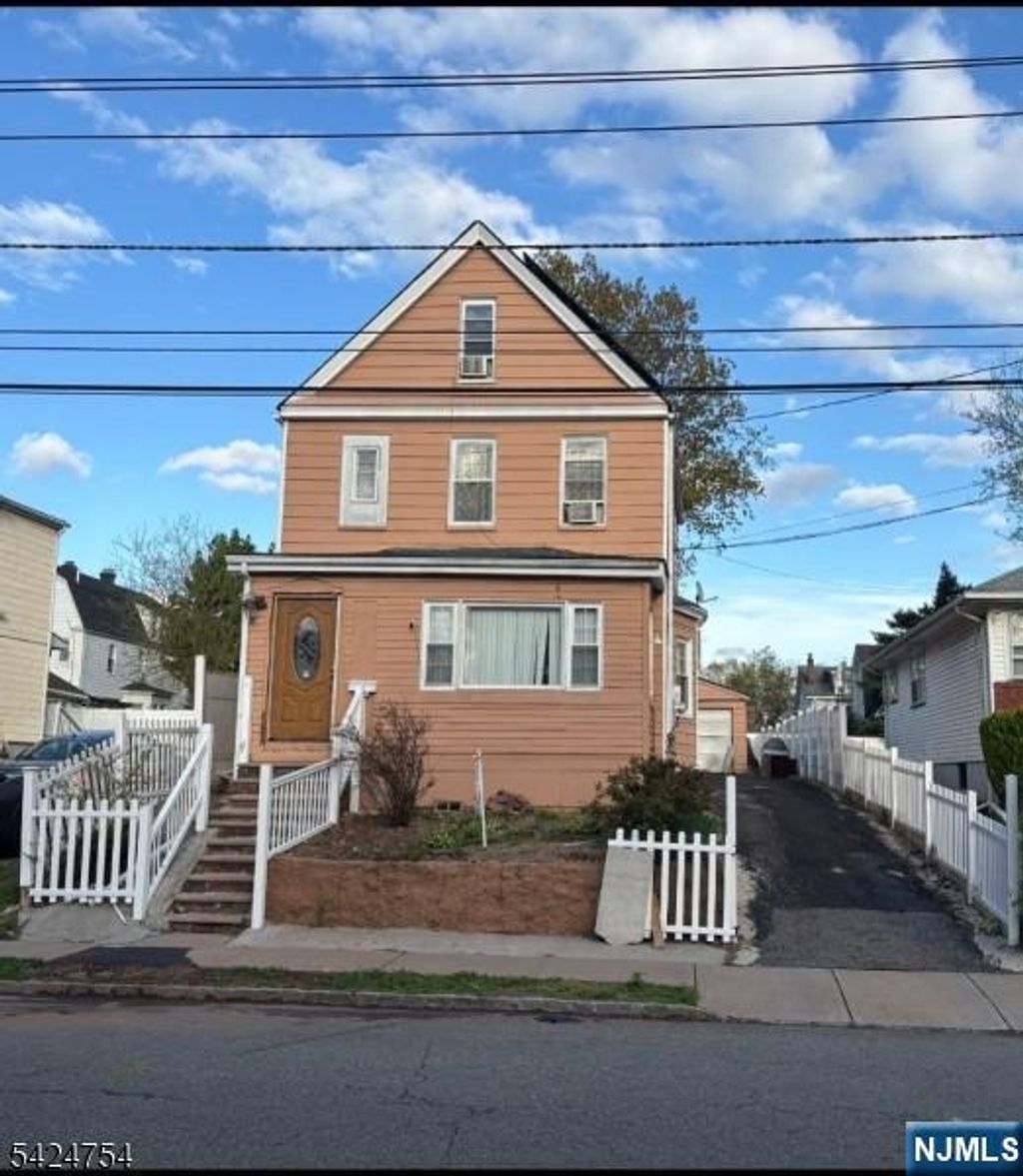 Photo of 20 Whittlesey Avenue, West Orange, NJ 07052 (MLS # 26014107)