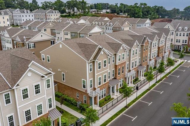 Rental Property at 104 Wesmont, Wood Ridge, New Jersey - Bedrooms: 2 
Bathrooms: 3 
Rooms: 4  - $3,400 MO.
