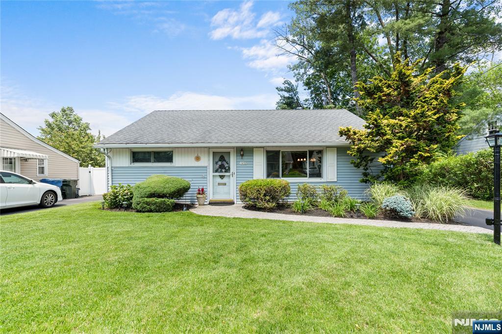 Property for Sale at 458 Riverside Terrace, Rutherford, New Jersey - Bedrooms: 3 
Bathrooms: 1 
Rooms: 7  - $550,000