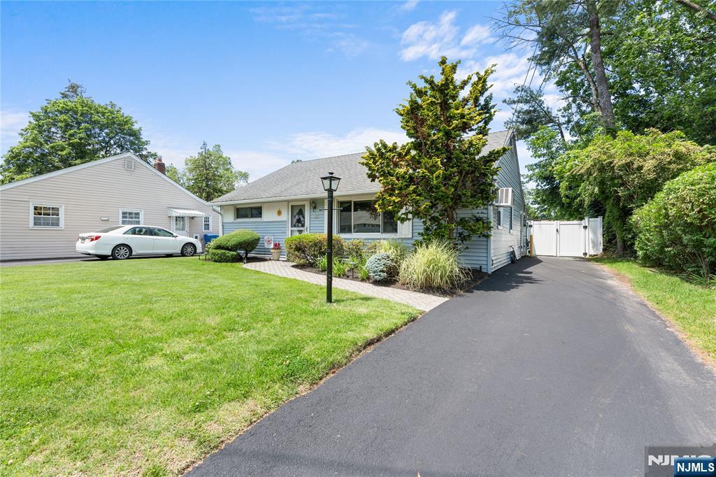 458 Riverside Terrace