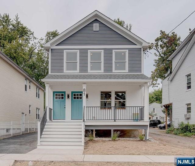 81 Mission 2, Montclair, New Jersey - 3 Bedrooms  
2 Bathrooms  
7 Rooms - 
