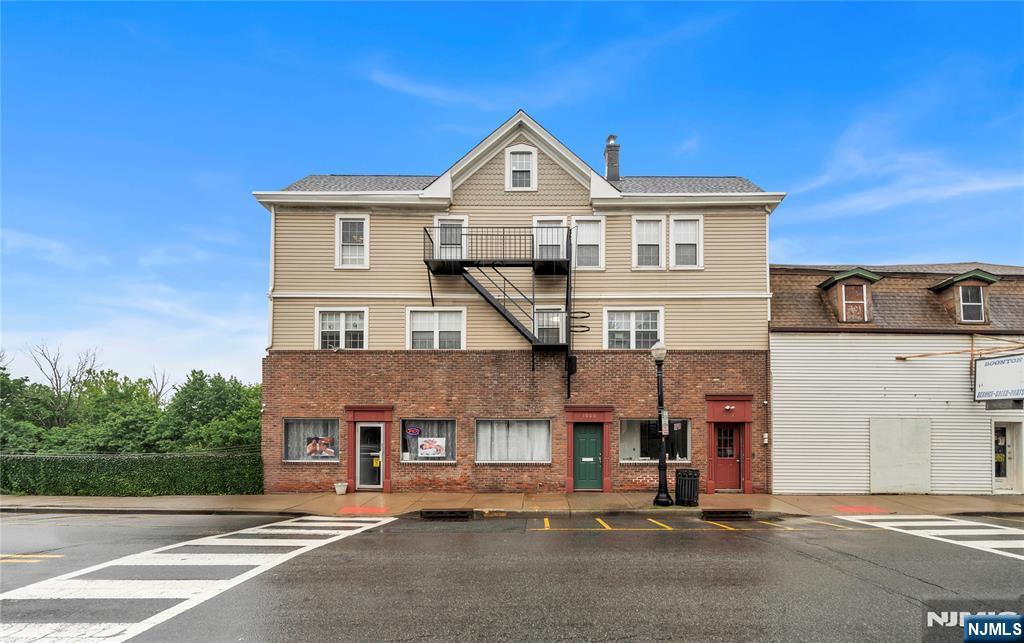 Rental Property at 1000 Main St 2W, Boonton Town, New Jersey - Bedrooms: 1 
Bathrooms: 1 
Rooms: 2  - $1,800 MO.
