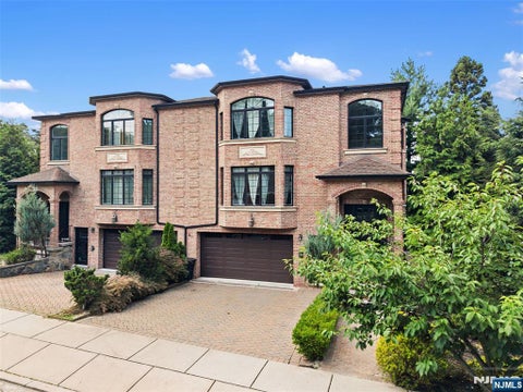 Photo of 40 Oakdene #B, Palisades Park, NJ 07650 (MLS # 26028802)