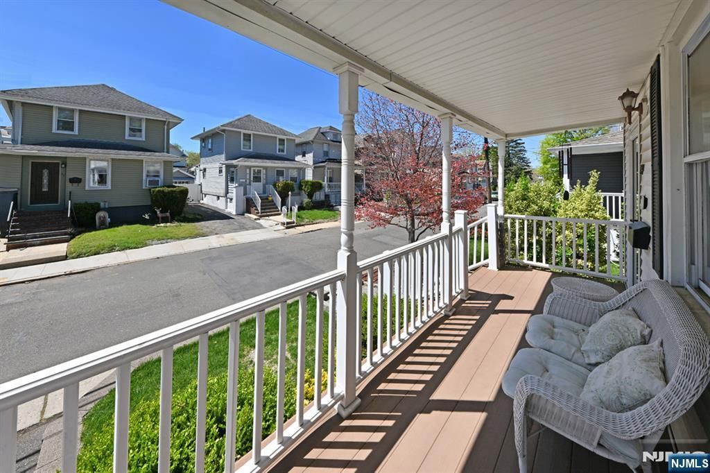 Photo of 34 Gordon Street, Ridgefield Park, NJ 07660 (MLS # 26012730)