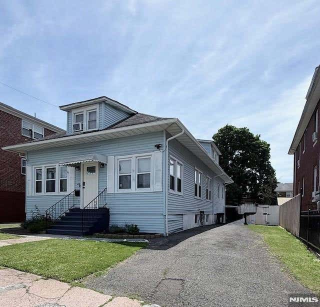 Photo of 436438 Knickerbocker Avenue, Paterson, NJ 07503 (MLS # 26020307)