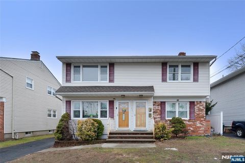 Photo of 421 Leonhardt Dr #2nd Floor, Saddle Brook, NJ 07663 (MLS # 26007701)