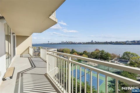 Photo of 1055 River #1006, Edgewater, NJ 07020 (MLS # 26040559)