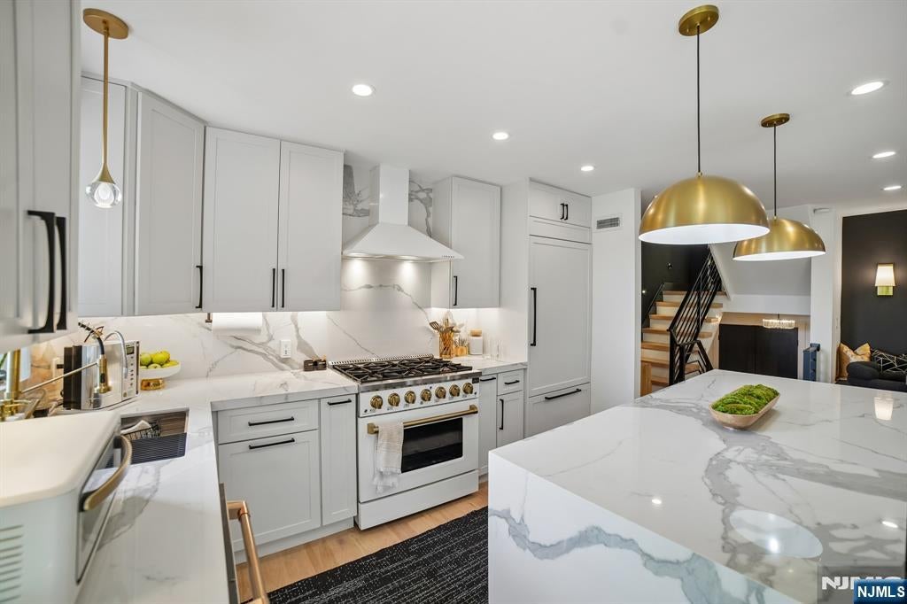 25 Yorkview Drive CN
