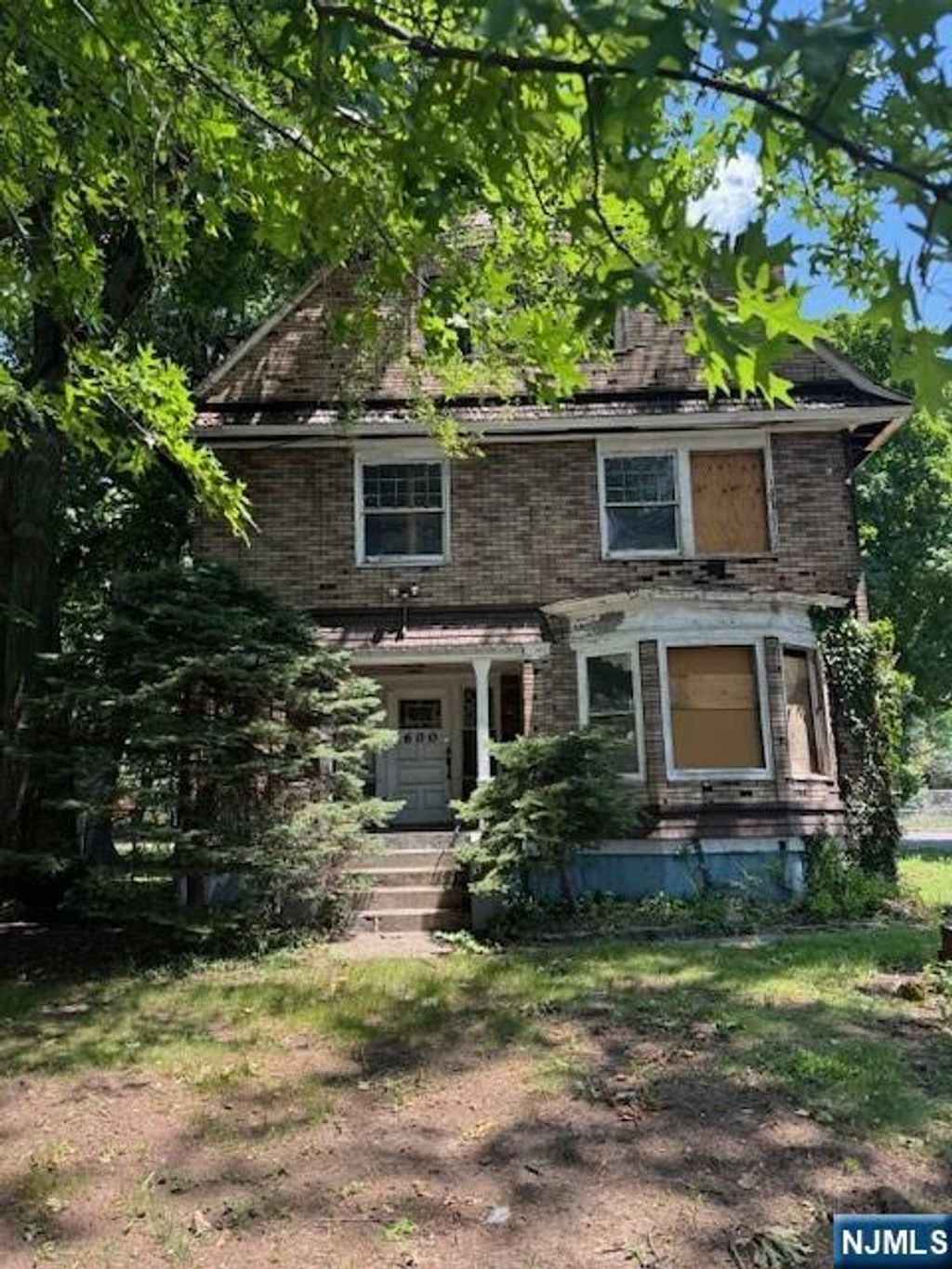 Photo of 600 Park Avenue, East Orange, NJ 07017 (MLS # 26020711)