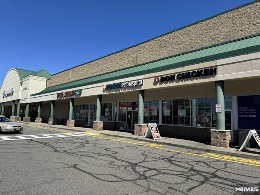 Well established and famous Korean brand chicken business for sale. With over 12 locations throughout NJ and NY, this franchise business continues to thrive lucratively and expand. This location in particular offers superb condition dine-in option with nothing but positive reviews throughout Google and Yelp. At this point in time, With already a loyal customer base, the business offers a smooth transition for any potential buyer.