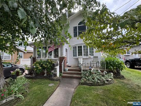 13-14 Edward Street Fair Lawn NJ 07410