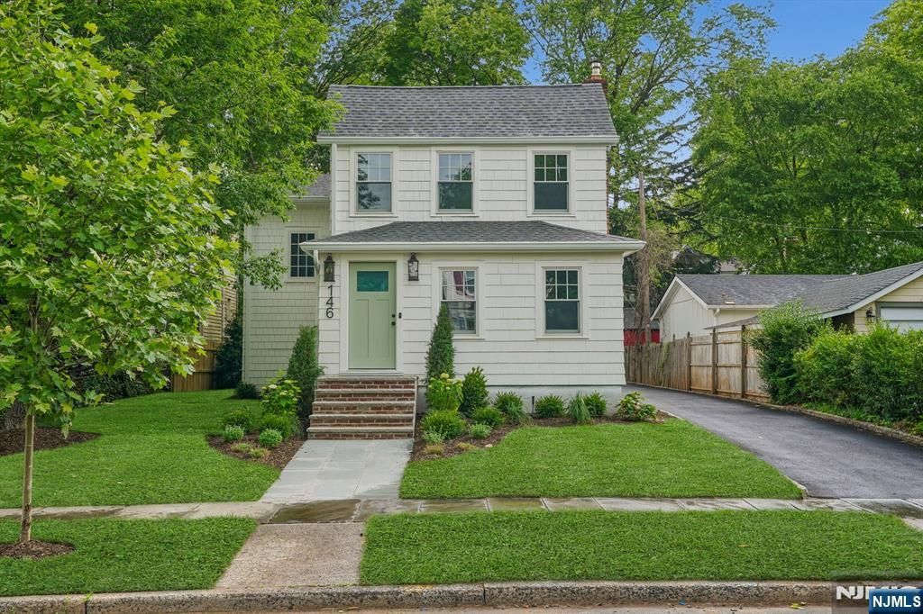 Photo of 146 Sherman Avenue, Glen Ridge, NJ 07028 (MLS # 26022309)