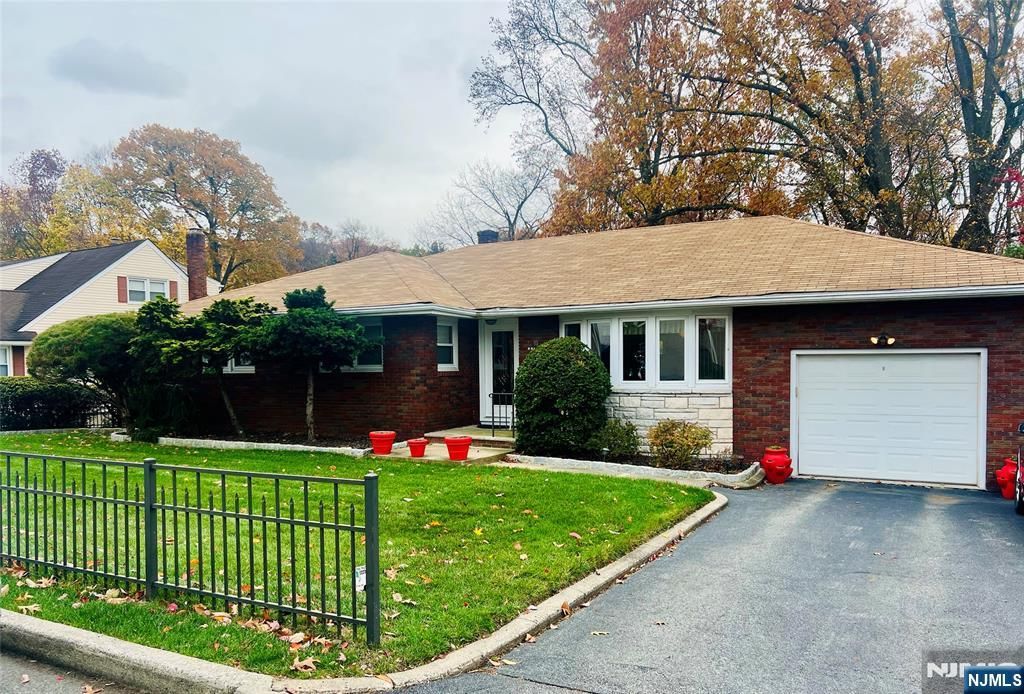 Photo of 93 Woodrow Avenue, Woodland Park, NJ 07424 (MLS # 26000232)