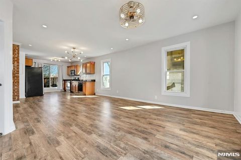 Photo of 30 Columbia Ter #2, Edgewater, NJ 07020 (MLS # 26008007)