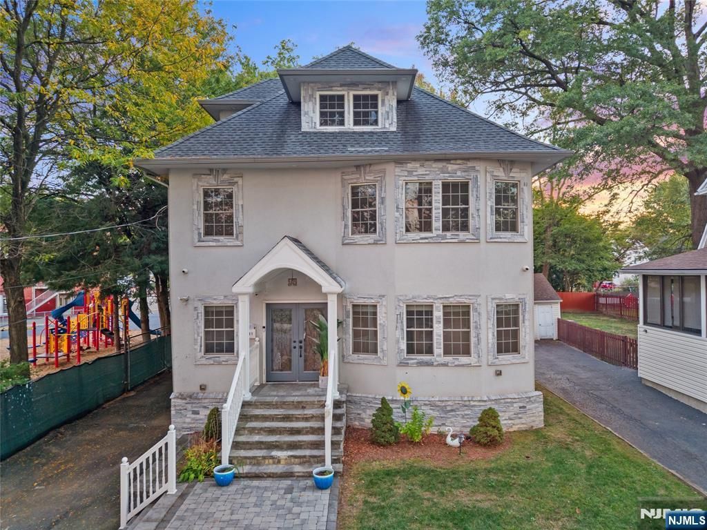 Photo of 81 Fairmount Avenue, Hackensack, NJ 07601 (MLS # 25035870)