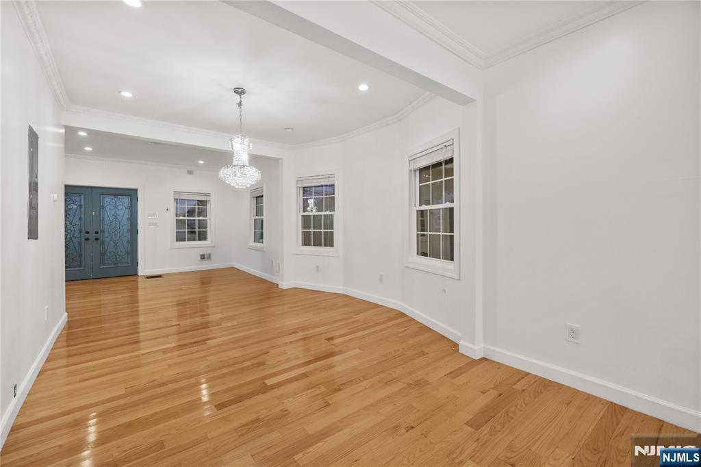 81 Fairmount Avenue