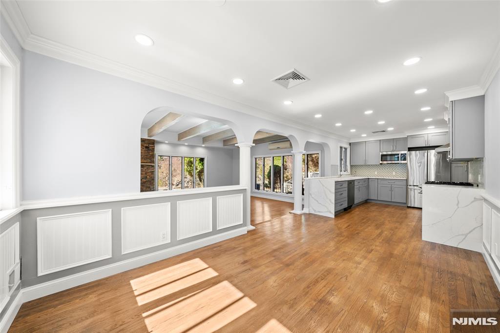242 Brook Street