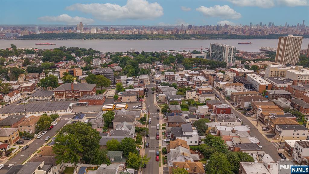 238 Jersey Avenue C0238