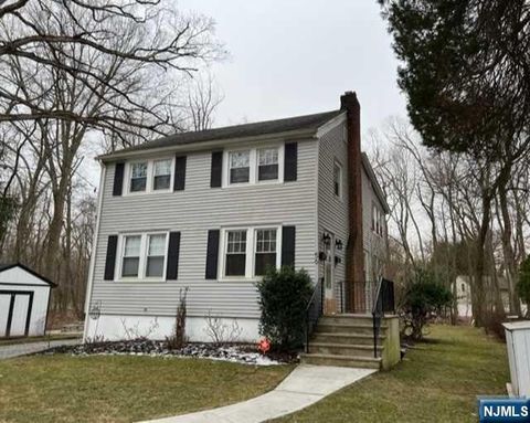 Photo of 56 Lindeman, Closter, NJ 07624 (MLS # 26018093)