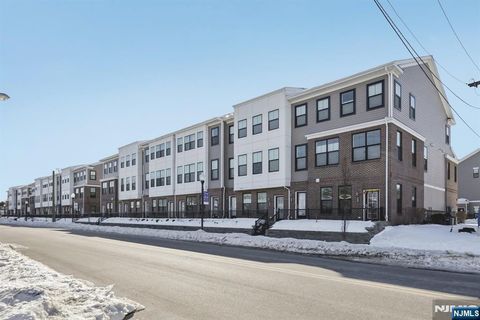 Photo of 379 Main St, Little Falls, NJ 07424 (MLS # 26004540)