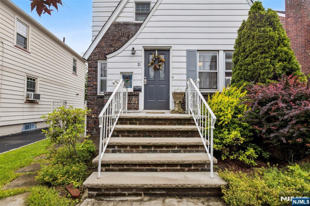 21 Berkeley Avenue