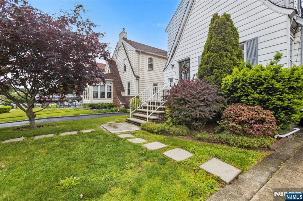 21 Berkeley Avenue