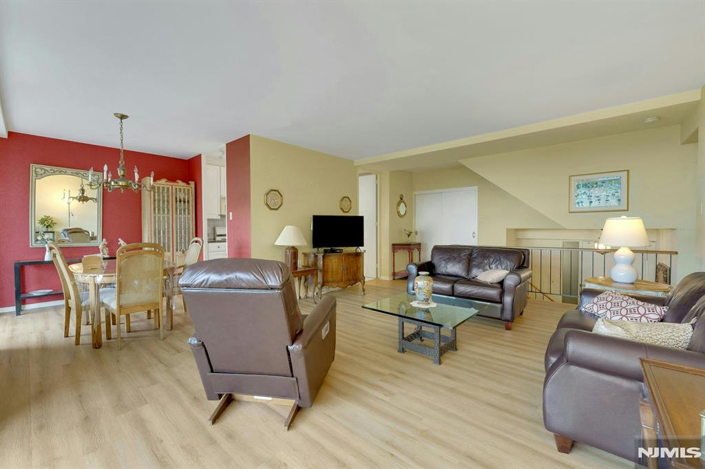 1 Horizon Road 408