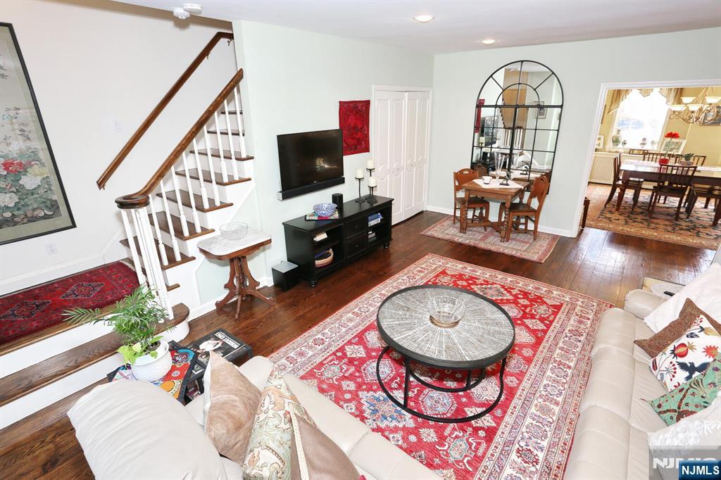 927 Commonwealth Drive 4