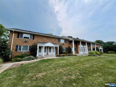 Photo of 115 N Franklin TPKE #4, Ramsey, NJ 07446 (MLS # 26024506)