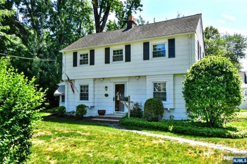 Photo of 161 Wyckoff AVE, Wyckoff, NJ 07481 (MLS # 26017753)